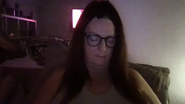 Snapshot of Tillieuk chatting on 6, 2, 2026 Tillieuk online show from 6, 2, 2026