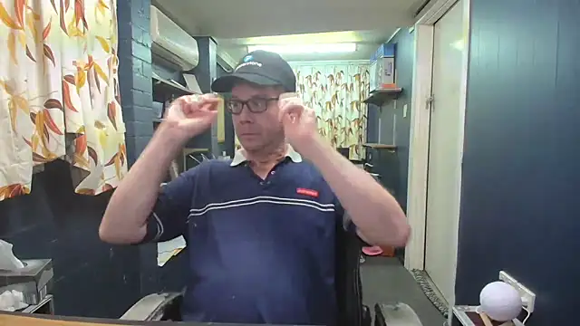 Snapshot of tilobinder chatting on 24, 11, 2025 tilobinder online show from 24, 11, 2025