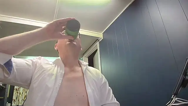 Snapshot of tilobinder chatting on 21, 12, 2025 tilobinder online show from 21, 12, 2025