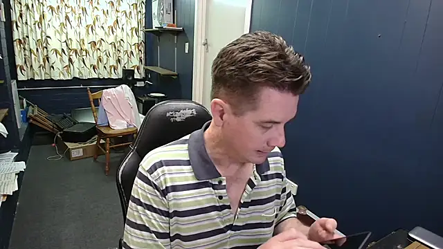 Snapshot of tilobinder chatting on 5, 4, 2026 tilobinder online show from 5, 4, 2026