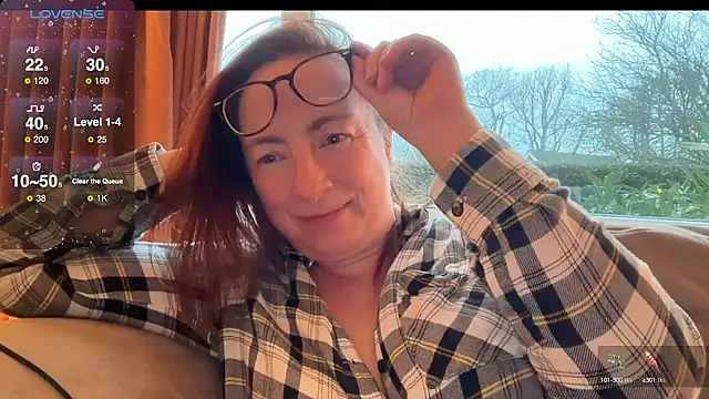 Snapshot of LouiseTswing chatting on 4, 12, 2024 LouiseTswing online show from 4, 12, 2024