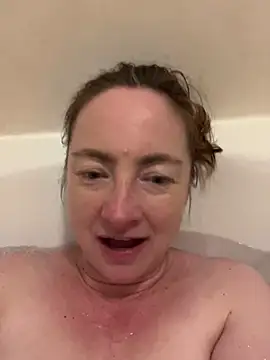 Snapshot of LouiseTswing chatting on 9, 12, 2024 LouiseTswing online show from 9, 12, 2024