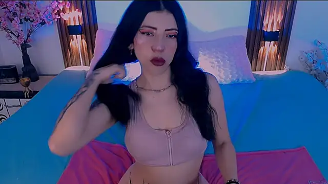 Snapshot of AmyHE chatting on 13, 7, 2026 AmyHE online show from 13, 7, 2026