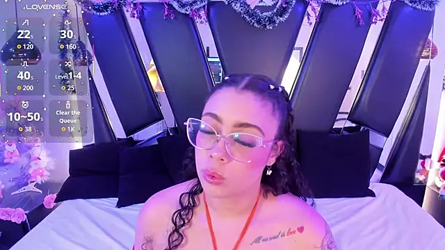 antonelllepiercee online show from 17, 12, 2025