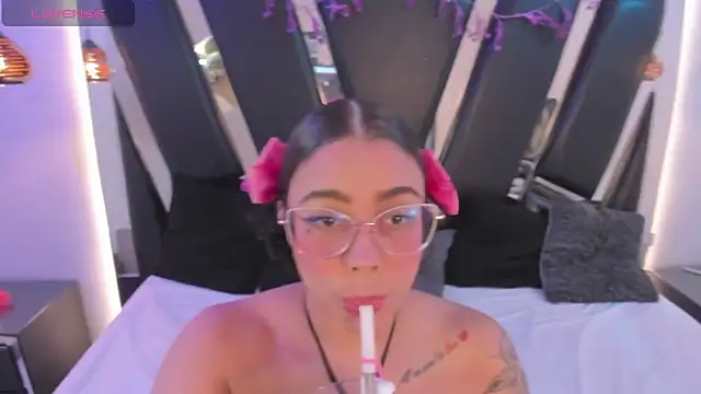 antonelllepiercee online show from 11, 3, 2026