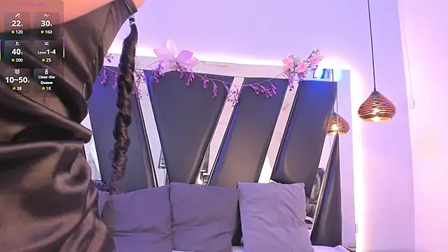 antonelllepiercee online show from 17, 4, 2026