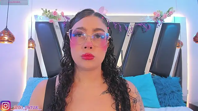 Snapshot of antonelllepiercee chatting on 27, 5, 2026 antonelllepiercee online show from 27, 5, 2026