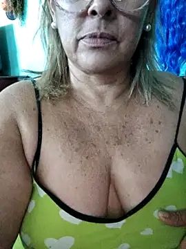 Kasandra Ho online show from 20, 2, 2025