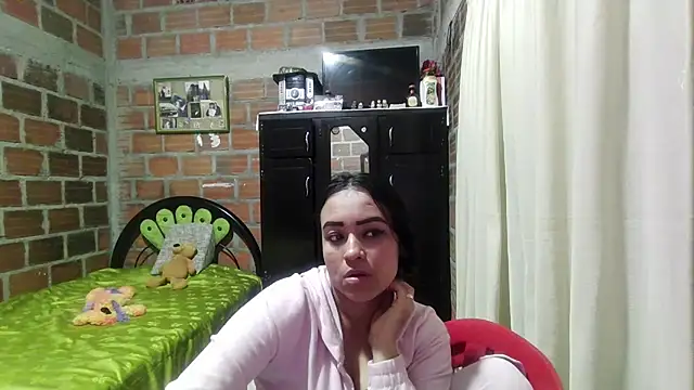 samanthaPuxy online show from 22, 12, 2025