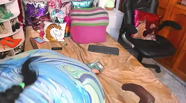 Snapshot of larafoxter chatting on 7, 12, 2024 larafoxter online show from 7, 12, 2024