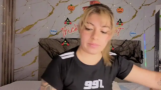 agatha 97  online show from 26, 10, 2025