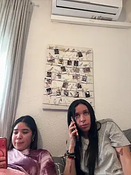 Snapshot of daniniescobarr chatting on 26, 3, 2026 daniniescobarr online show from 26, 3, 2026