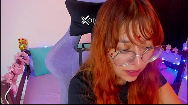  Moon Johnson online show from 30, 10, 2025