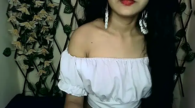 Snapshot of SUZY_FROMUS chatting on 2, 2, 2025 SUZY FROMUS online show from 2, 2, 2025