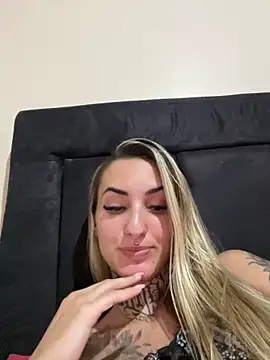 hotskinny1 online show from 28, 2, 2025