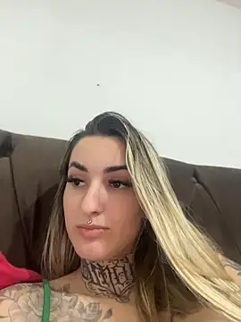 Snapshot of hotskinny1 chatting on 28, 4, 2026 hotskinny1 online show from 28, 4, 2026