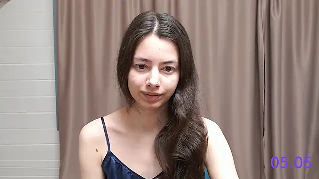 Snapshot of sweet_sweet_angel chatting on 5, 5, 2026 sweet sweet angel online show from 5, 5, 2026
