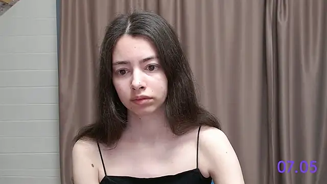 Snapshot of sweet_sweet_angel chatting on 7, 5, 2026 sweet sweet angel online show from 7, 5, 2026