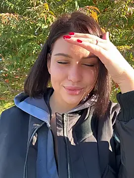 KikiWatson online show from 27, 9, 2025