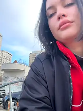 KikiWatson online show from 5, 12, 2025