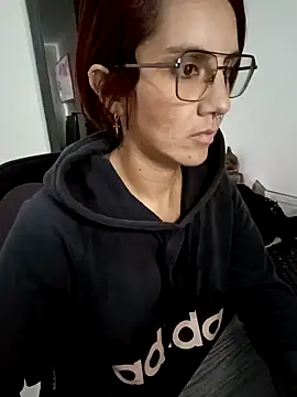 your red rose  online show from 13, 1, 2025