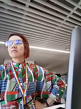 your red rose  online show from 22, 1, 2025