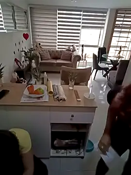 your red rose  online show from 15, 2, 2025