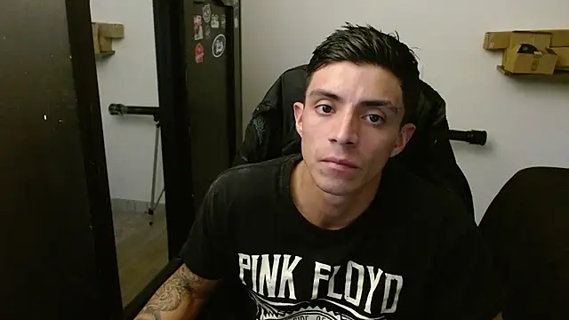 Snapshot of kv___xxx_ chatting on 24, 4, 2026 kv xxx online show from 24, 4, 2026