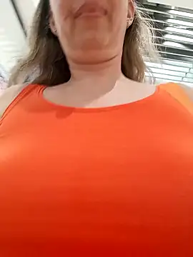Snapshot of uber_babe chatting on 5, 5, 2026 uber babe online show from 5, 5, 2026