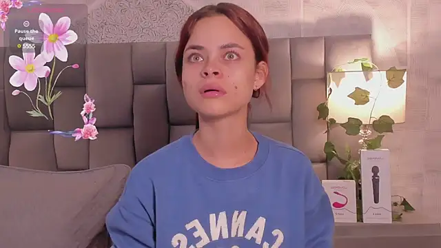 HannaRhodes online show from 8, 2, 2025