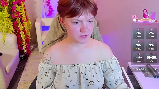 Snapshot of DreamyLuna chatting on 11, 9, 2025 DreamyLuna online show from 11, 9, 2025
