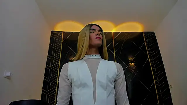 Isabella stanford2 online show from 9, 3, 2025