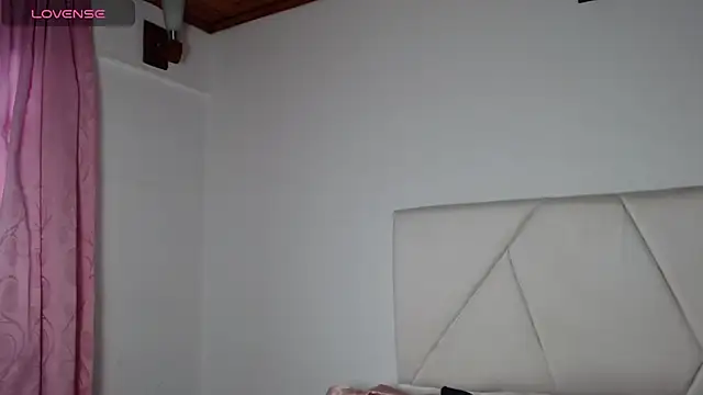 Snapshot of julz_03 chatting on 29, 10, 2025 julz 03 online show from 29, 10, 2025