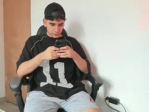 Snapshot of leo030809 chatting on 20, 3, 2025 leo030809 online show from 20, 3, 2025