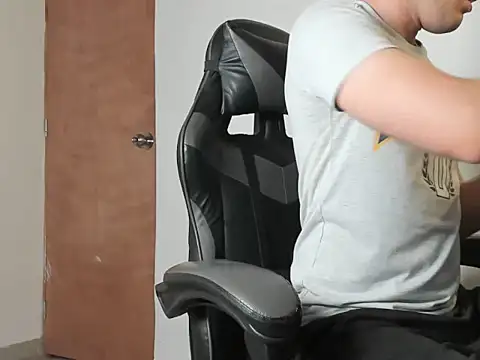 Snapshot of leo030809 chatting on 14, 2, 2026 leo030809 online show from 14, 2, 2026