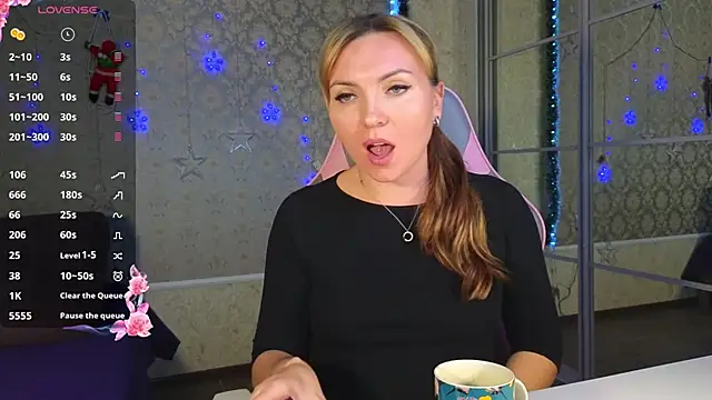 Snapshot of -DIVORA- chatting on 1, 1, 2025 -DIVORA- online show from 1, 1, 2025
