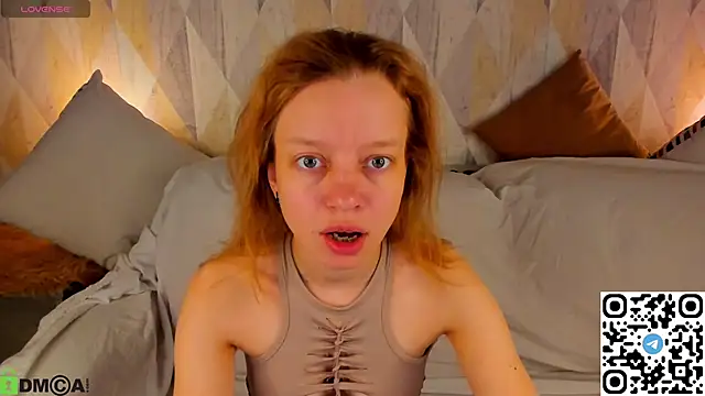 Snapshot of Michelle_Blond chatting on 4, 6, 2026 Michelle Blond online show from 4, 6, 2026