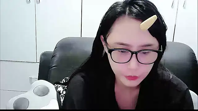 Snapshot of yourz_tw chatting on 10, 3, 2026 yourz tw online show from 10, 3, 2026