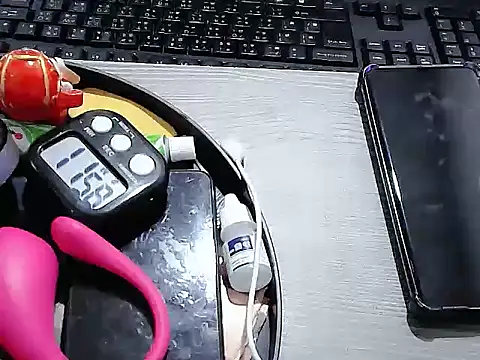 Snapshot of yourz_tw chatting on 15, 4, 2026 yourz tw online show from 15, 4, 2026