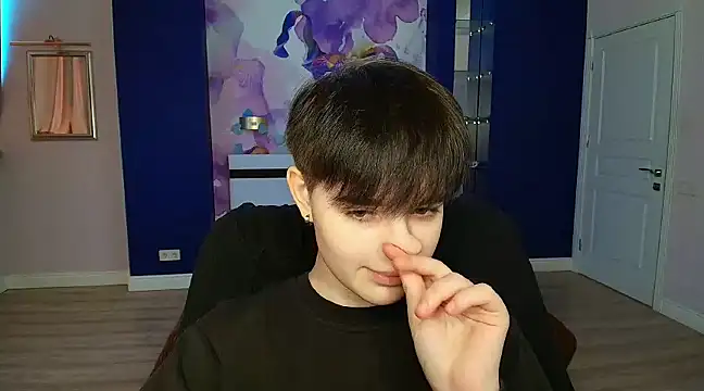 EmiliaYours online show from 23, 12, 2024