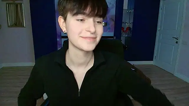 EmiliaYours online show from 6, 1, 2025