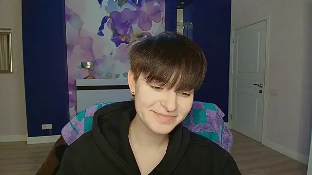 EmiliaYours online show from 13, 1, 2025