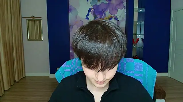 EmiliaYours online show from 19, 1, 2025