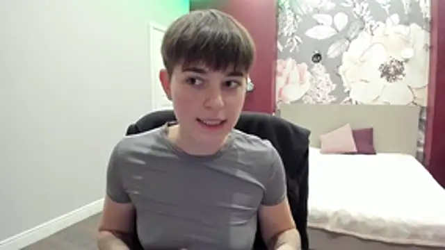 EmiliaYours online show from 7, 11, 2025