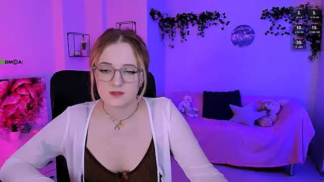 Snapshot of luna_berryy chatting on 14, 7, 2026 luna berryy online show from 14, 7, 2026