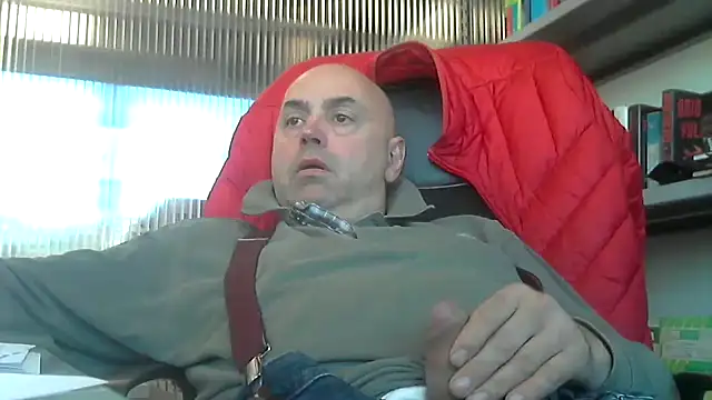 Snapshot of pantomax chatting on 15, 12, 2024 pantomax online show from 15, 12, 2024