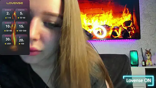 Snapshot of KentsMomAliss chatting on 5, 12, 2024 KentsMomAliss online show from 5, 12, 2024