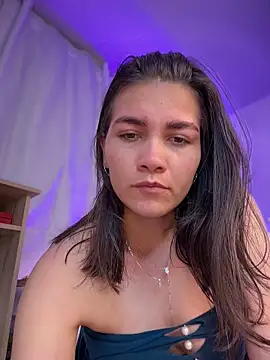 Snapshot of aurora_divine chatting on 7, 6, 2026 aurora divine online show from 7, 6, 2026