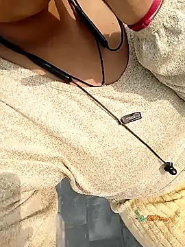 Snapshot of ruhi2003 chatting on 9, 12, 2024 ruhi2003 online show from 9, 12, 2024