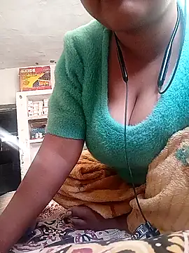 Snapshot of ruhi2003 chatting on 15, 12, 2024 ruhi2003 online show from 15, 12, 2024